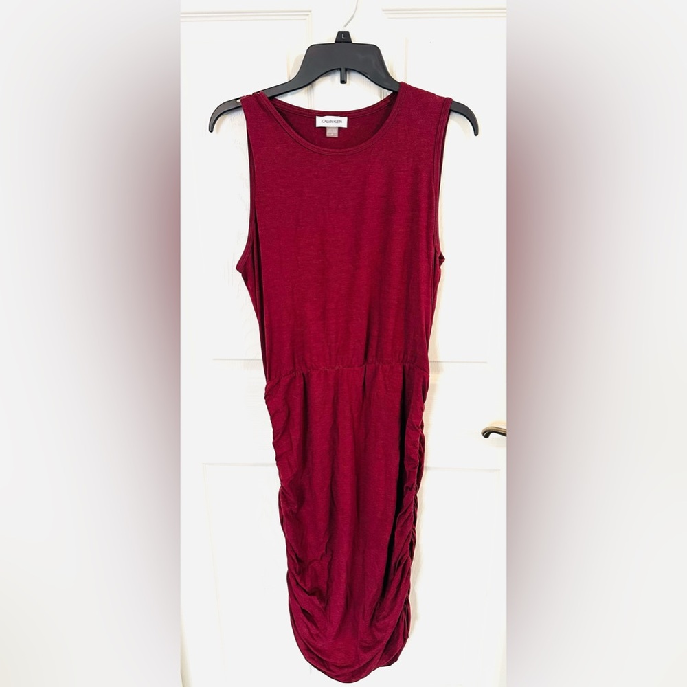Calvin Klein Burgundy Sleeveless Bodycon Side Runched Dress Size Medium